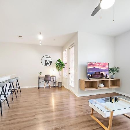 Getaway Apartment Near Beaches And Airport 탬파 외부 사진