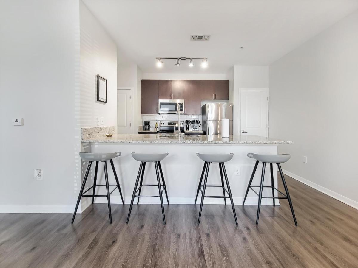 Getaway Apartment Near Beaches And Airport 탬파 외부 사진