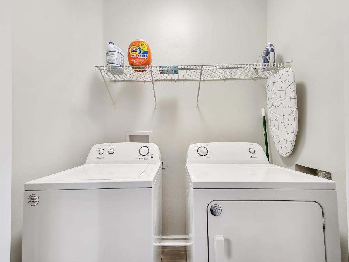 Getaway Apartment Near Beaches And Airport 탬파 외부 사진