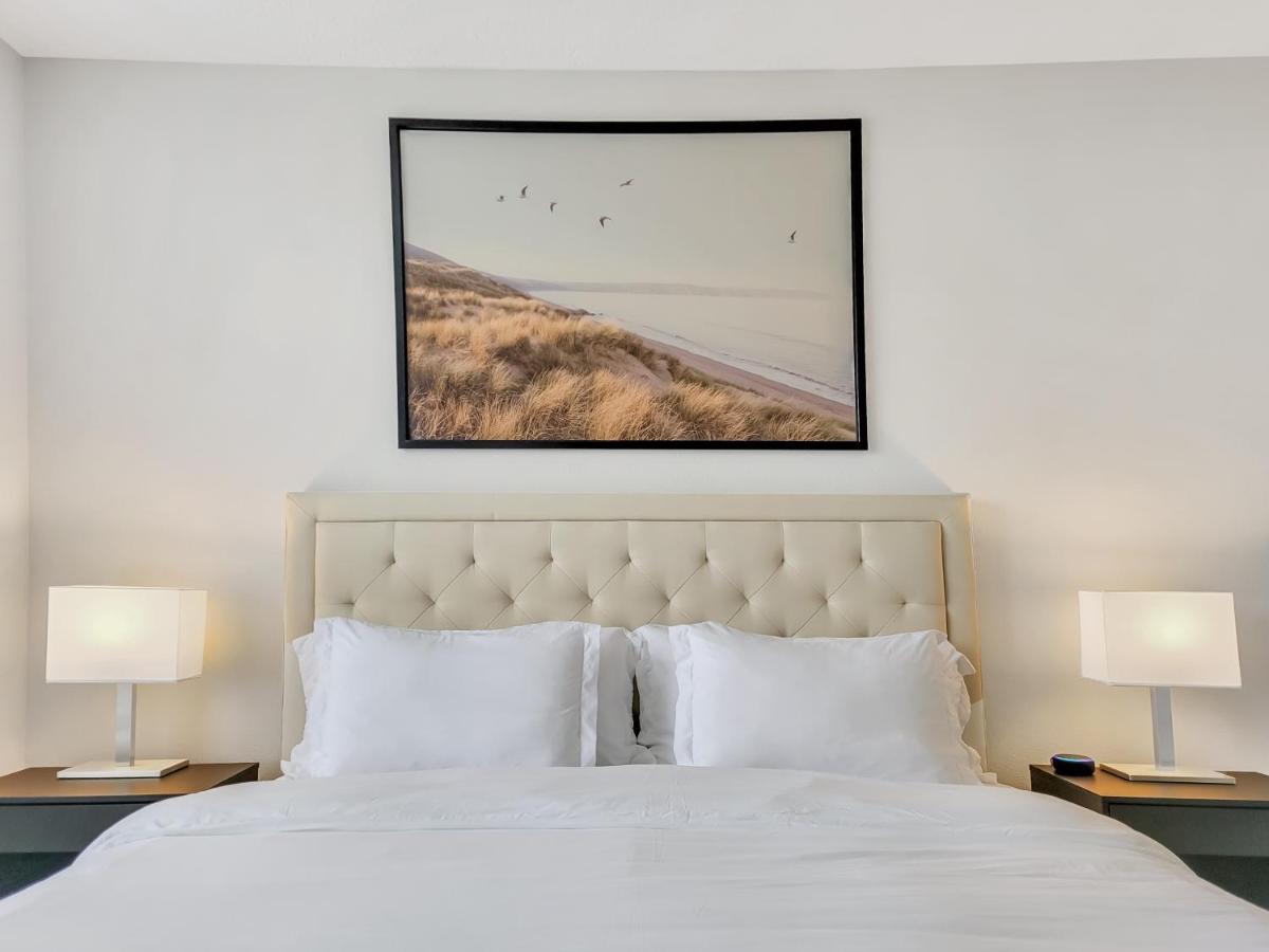 Getaway Apartment Near Beaches And Airport 탬파 외부 사진