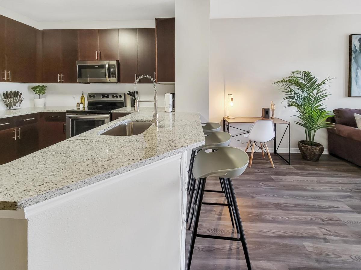 Getaway Apartment Near Beaches And Airport 탬파 외부 사진